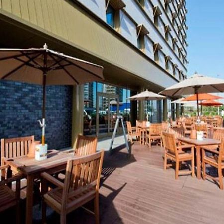 Premier Inn London Woolwich Экстерьер фото