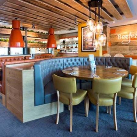 Premier Inn London Woolwich Экстерьер фото