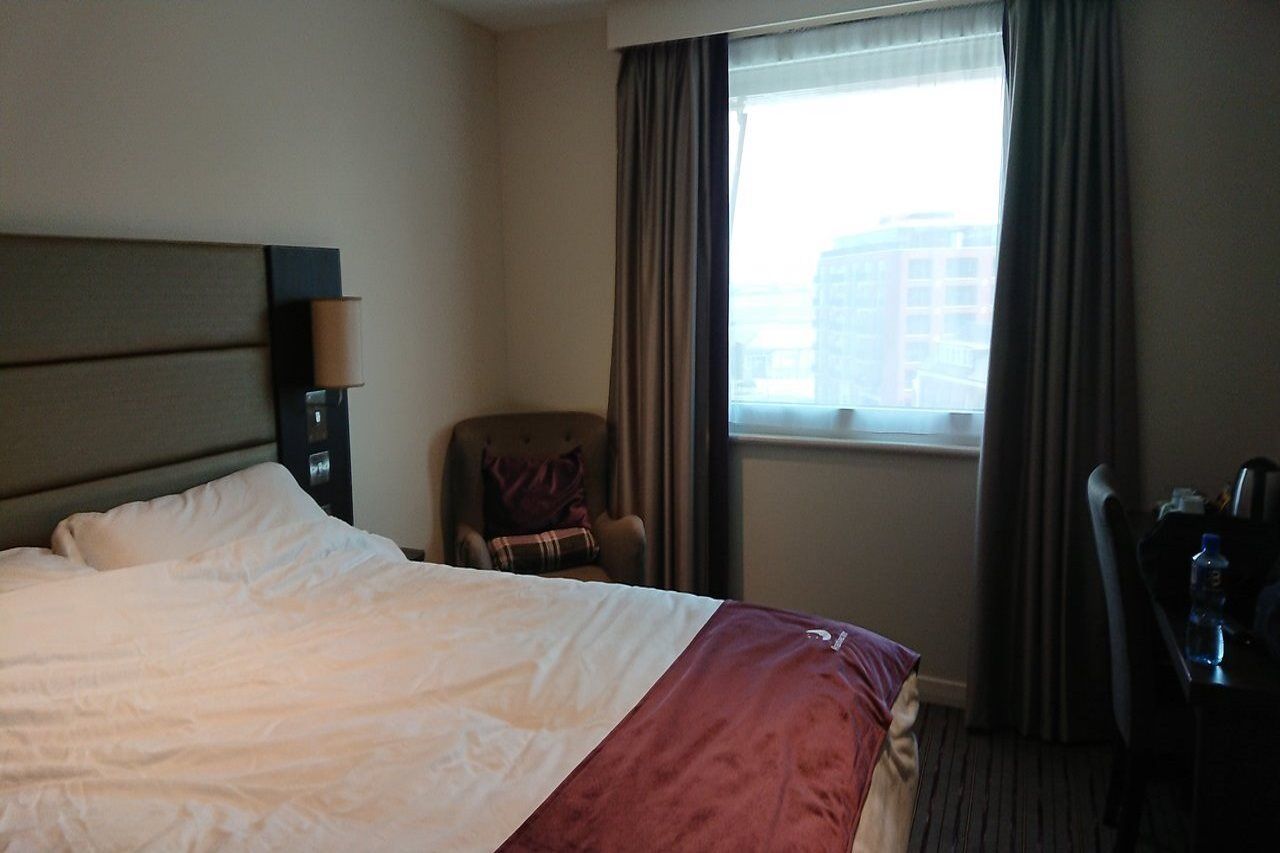Premier Inn London Woolwich Экстерьер фото